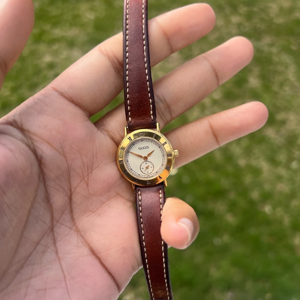 GUCCI Chronograph, Gold Plated ladies Watch - Picture 8 of 11